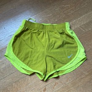 Women’s Nike dri fit sz S running shorts